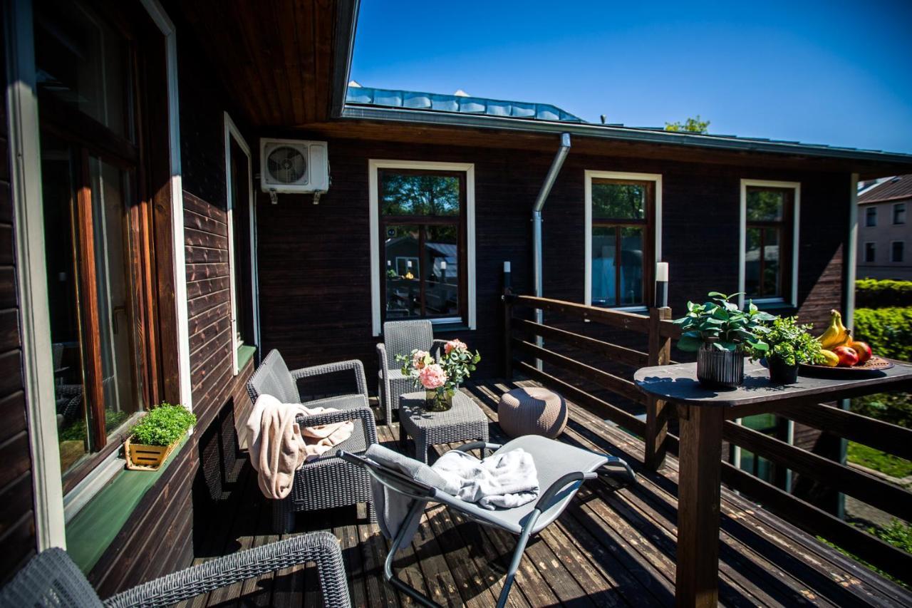 Wooden House Near Center Vakantiehuis
